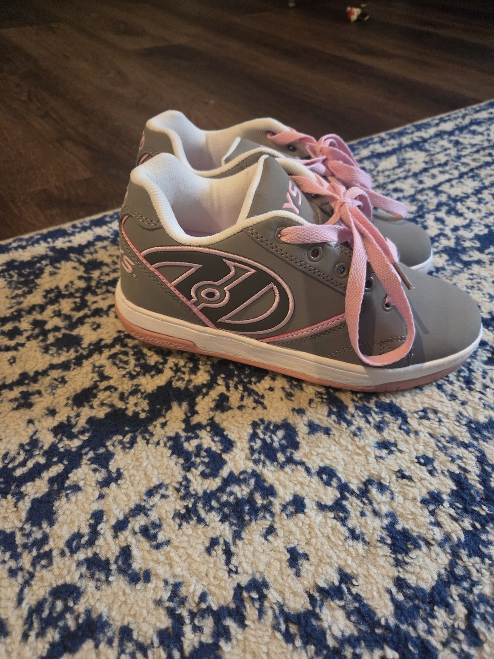 Heelys Gray and Pink Kids Skate Shoes with Wheel